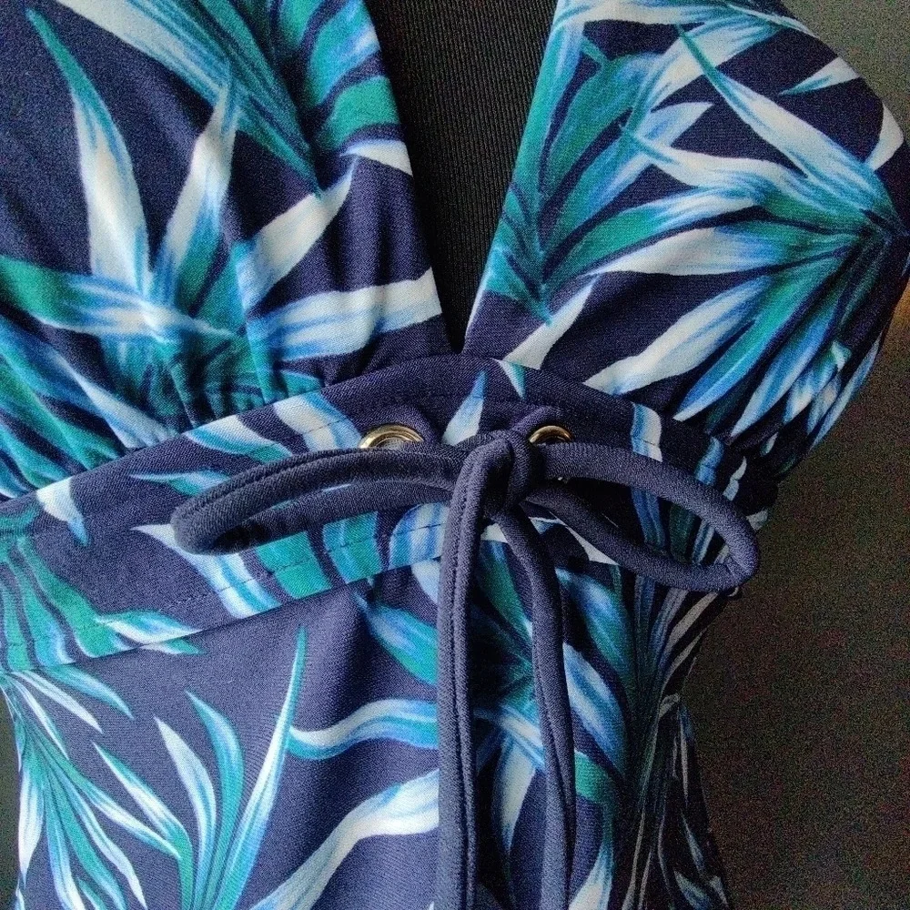 *NWOT* Coastal Blue Palm Leaf Halter Tankini